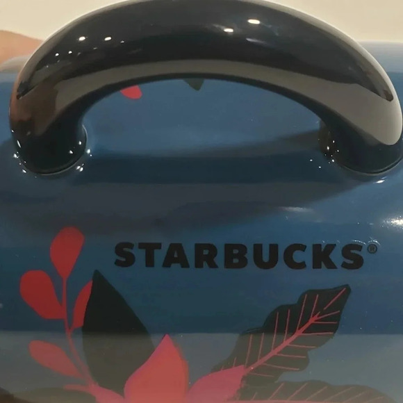 Starbucks 2021 Poinsettia/Christmas Mug 12oz Set  of 2. - Picture 6 of 7